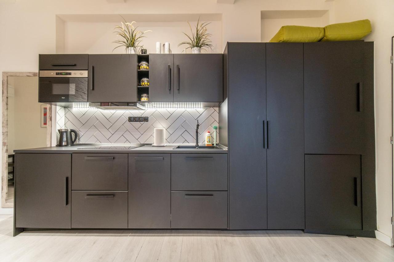 Sunny Central Apartment On Wenceslas Square By Easybnb Prag Eksteriør billede